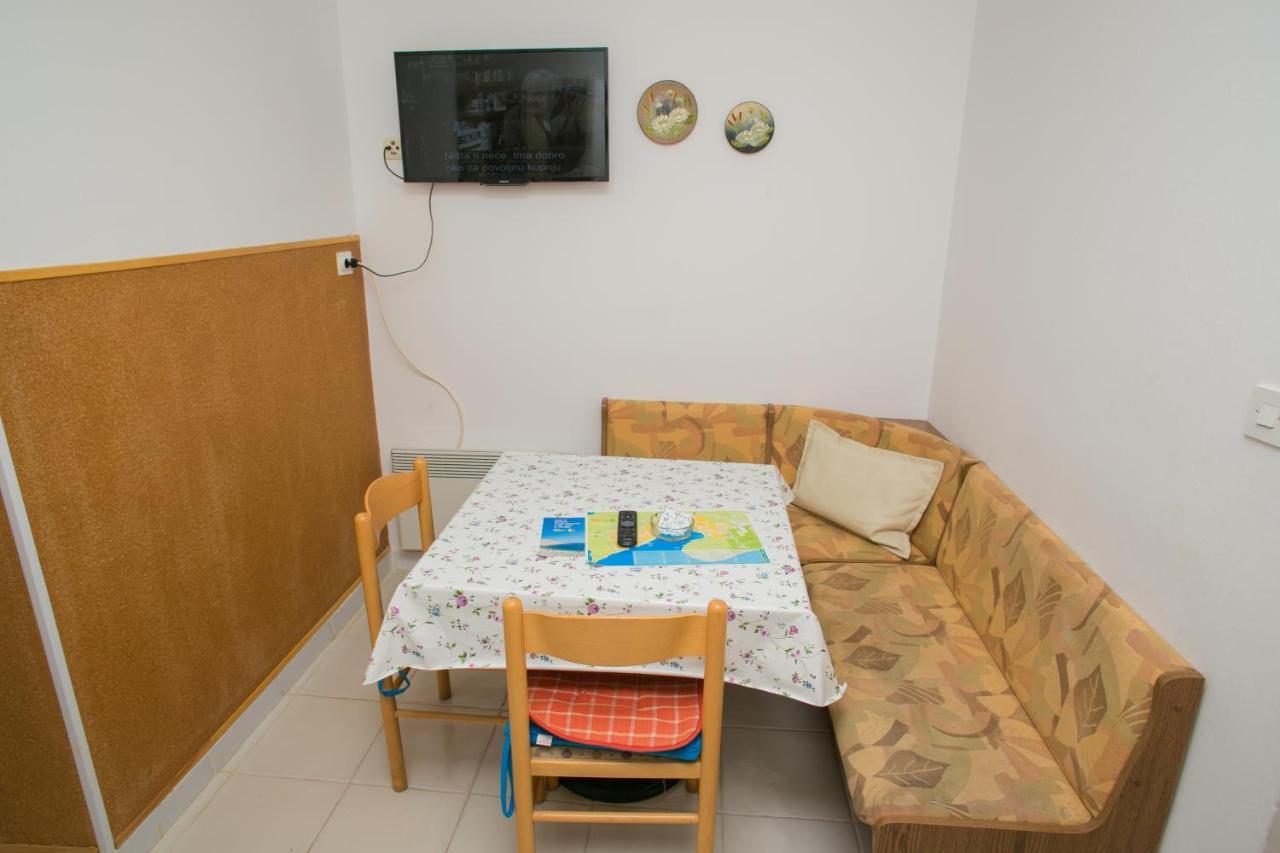 Apartments With A Parking Space Novalja, Pag - 4097 Eksteriør billede